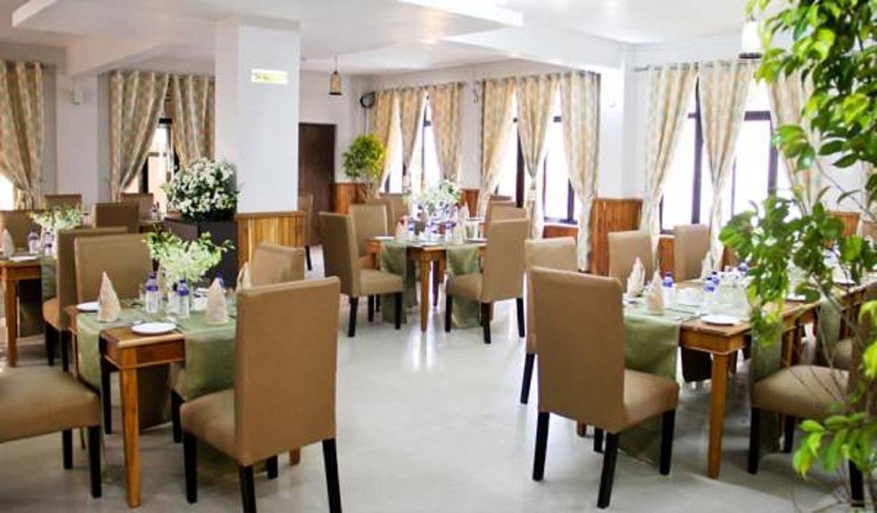 De Oriental Grand Hotel Kohima Exterior foto